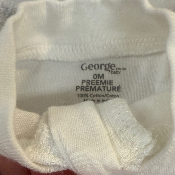 George - set of 3 premie Footies/Footed sleepers - Grey, White, and Checkered - Picture 4 of 7